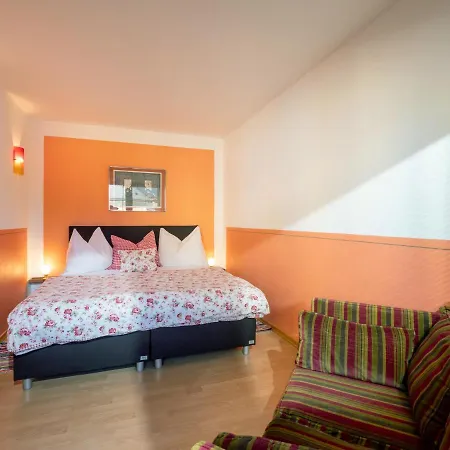 Appartementhaus Mantl アパート ヴェステンドルフ